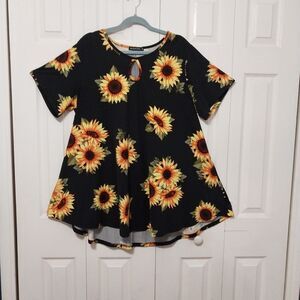Monnuro Women’s Plus Size 3X Sunflower Tunic Top Black Flowy Floral Shirt Casual